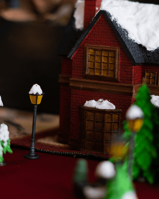 Articulated home decor gift piece