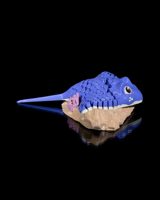 Articulated home decor gift piece