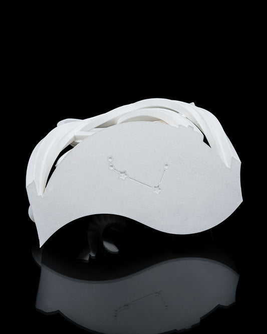 Articulated home decor gift piece