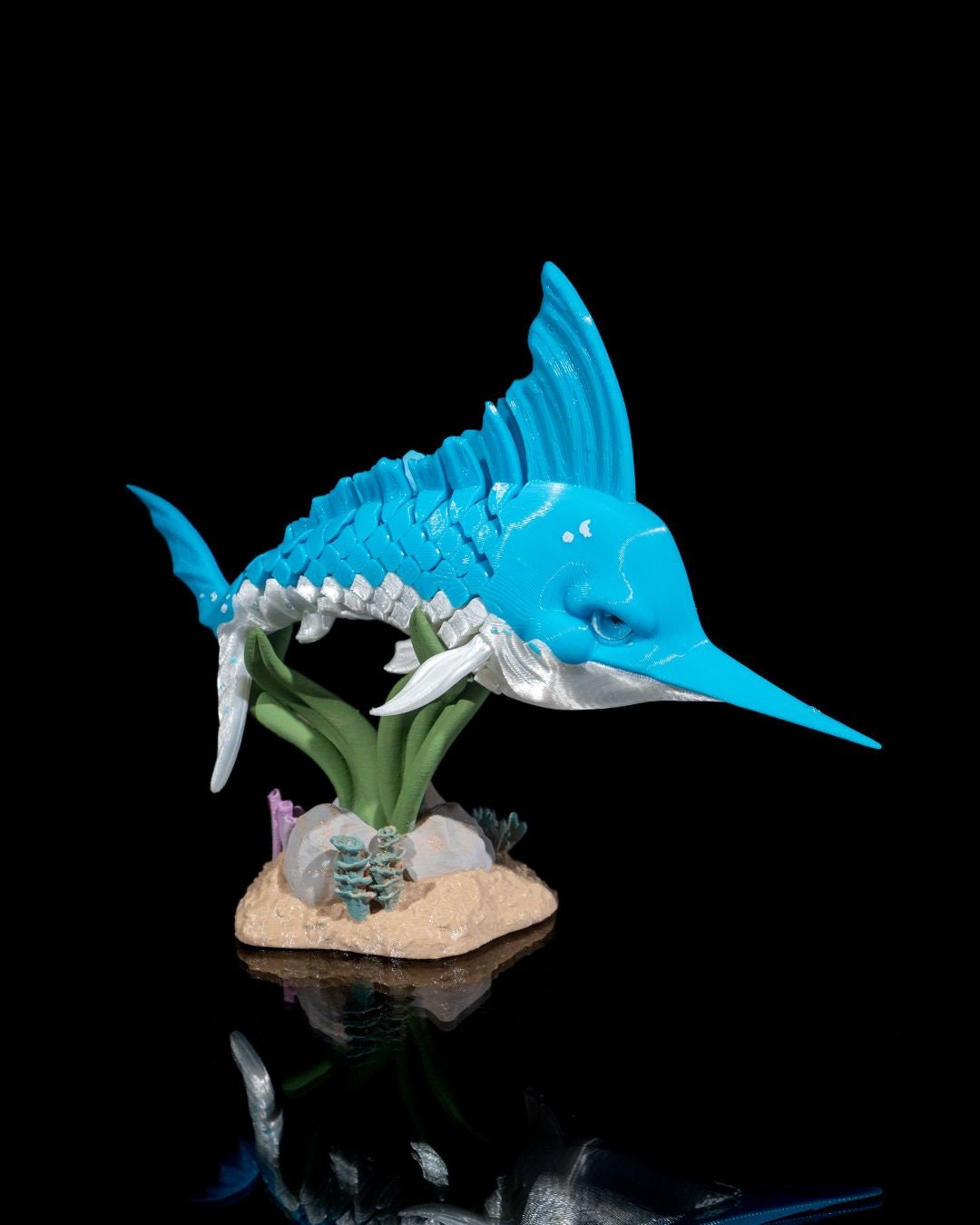 Articulated home decor gift piece