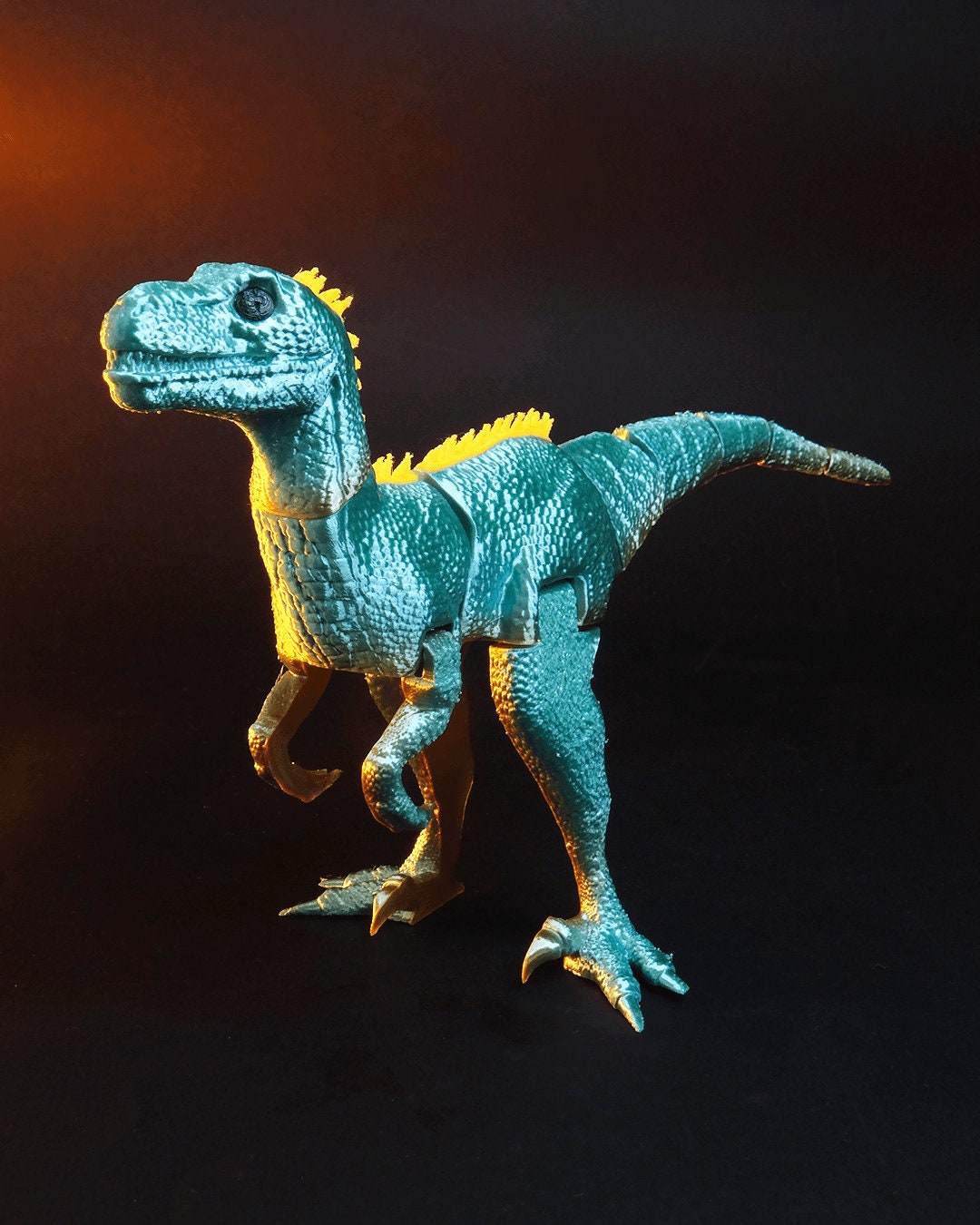 Articulated home decor gift piece