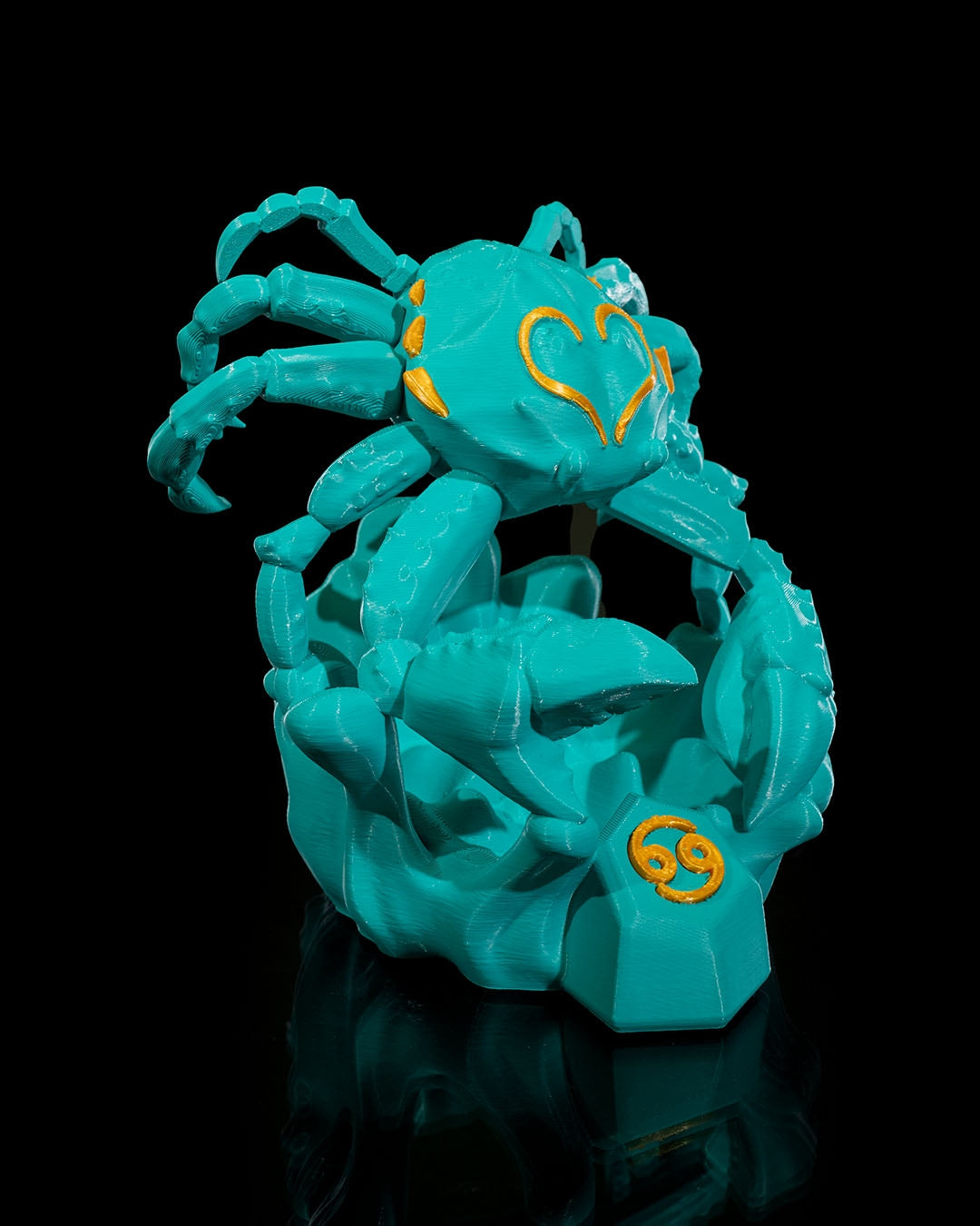 Articulated home decor gift piece
