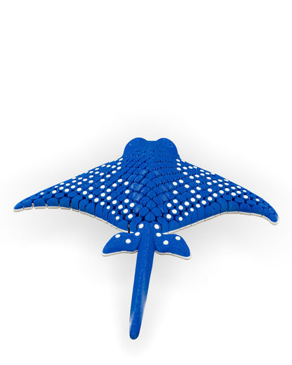 Articulated home decor gift piece