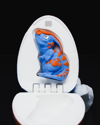 Articulated home decor gift piece