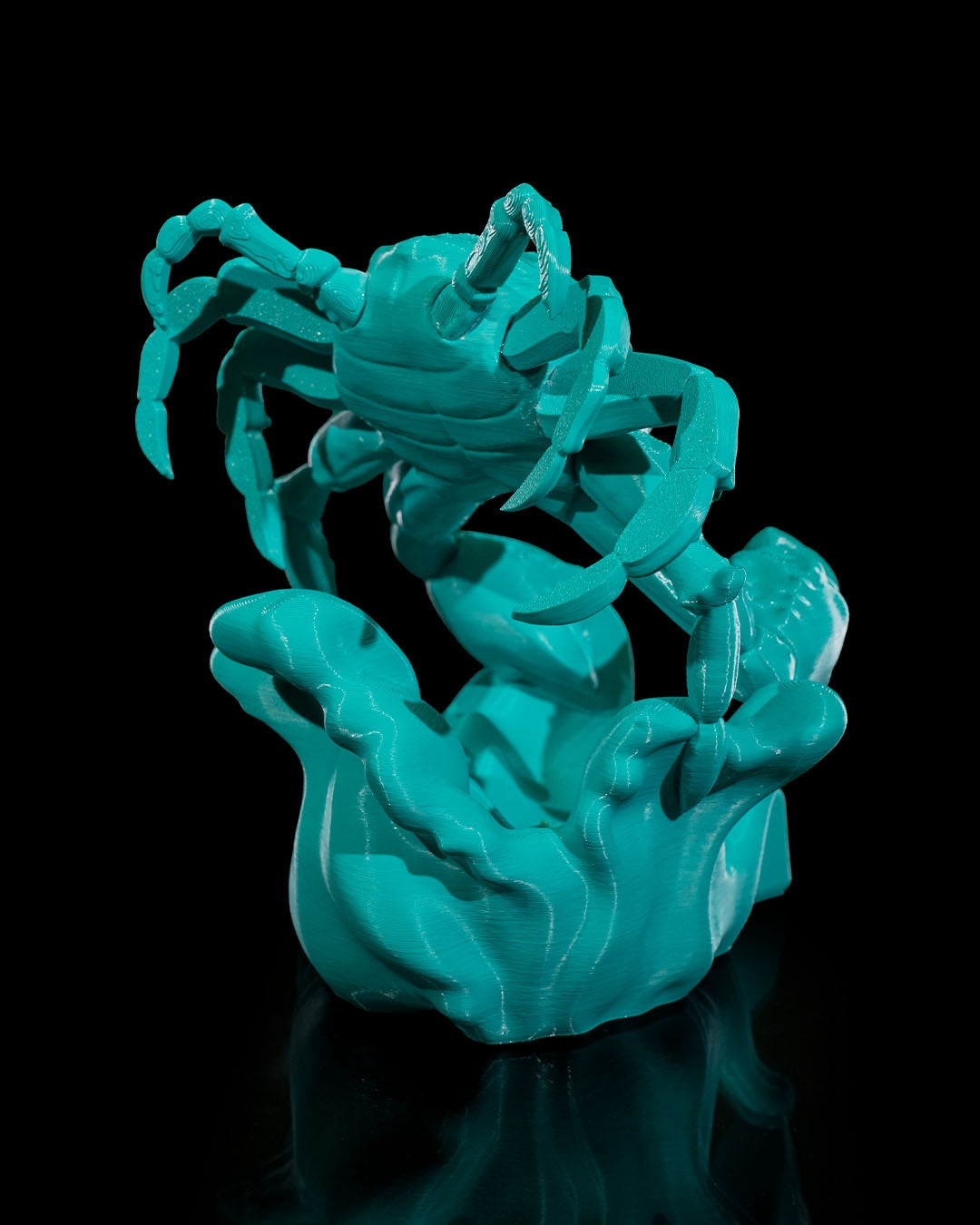 Articulated home decor gift piece