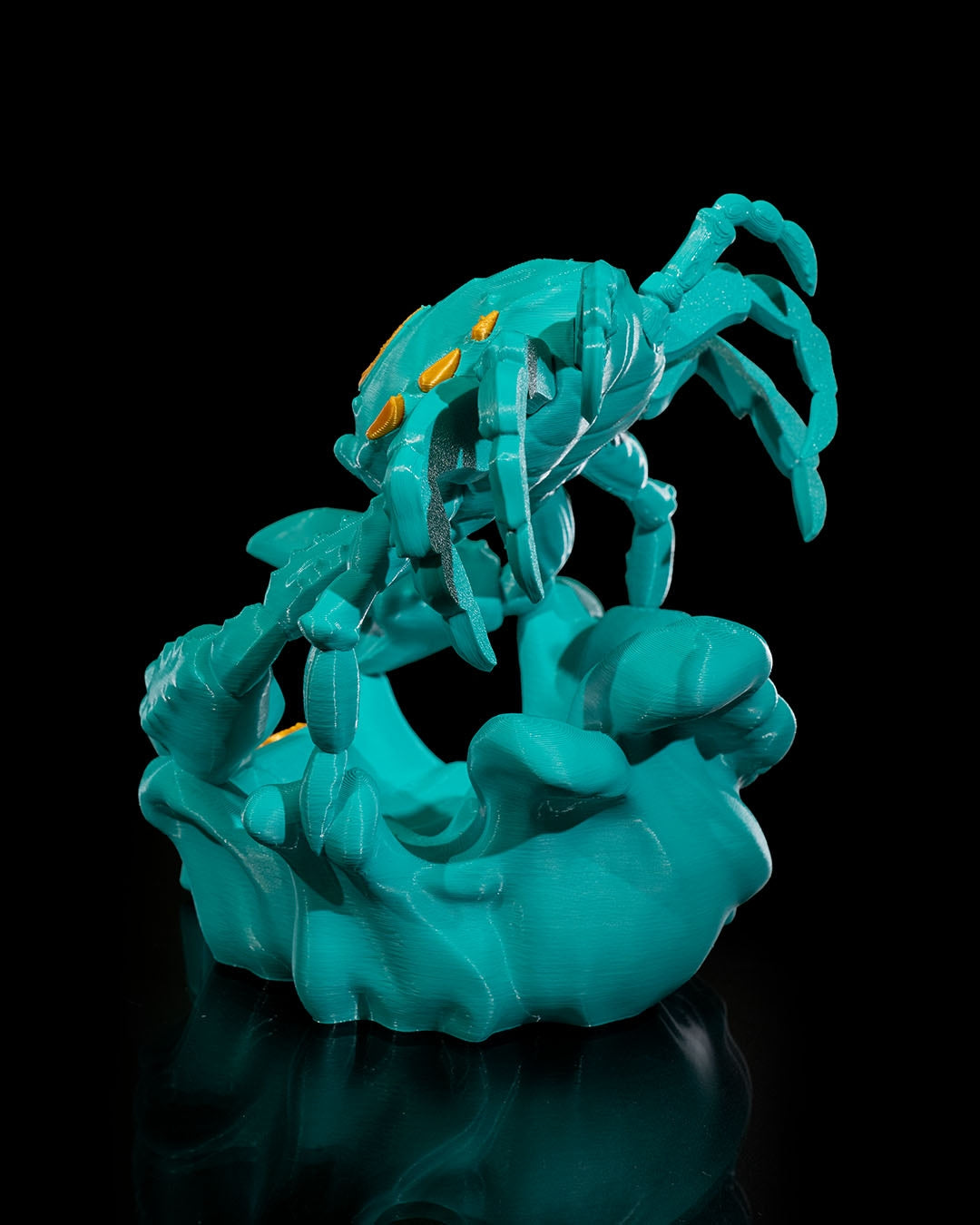 Articulated home decor gift piece