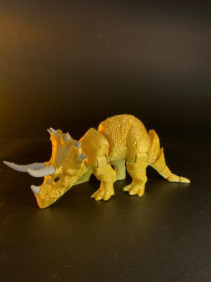 🦖 3D Printed Articulated Triceratops – Your Prehistoric Desk Buddy! – handcrafted 3D printed decor gift