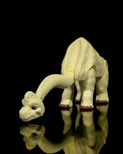 Articulated home decor gift piece
