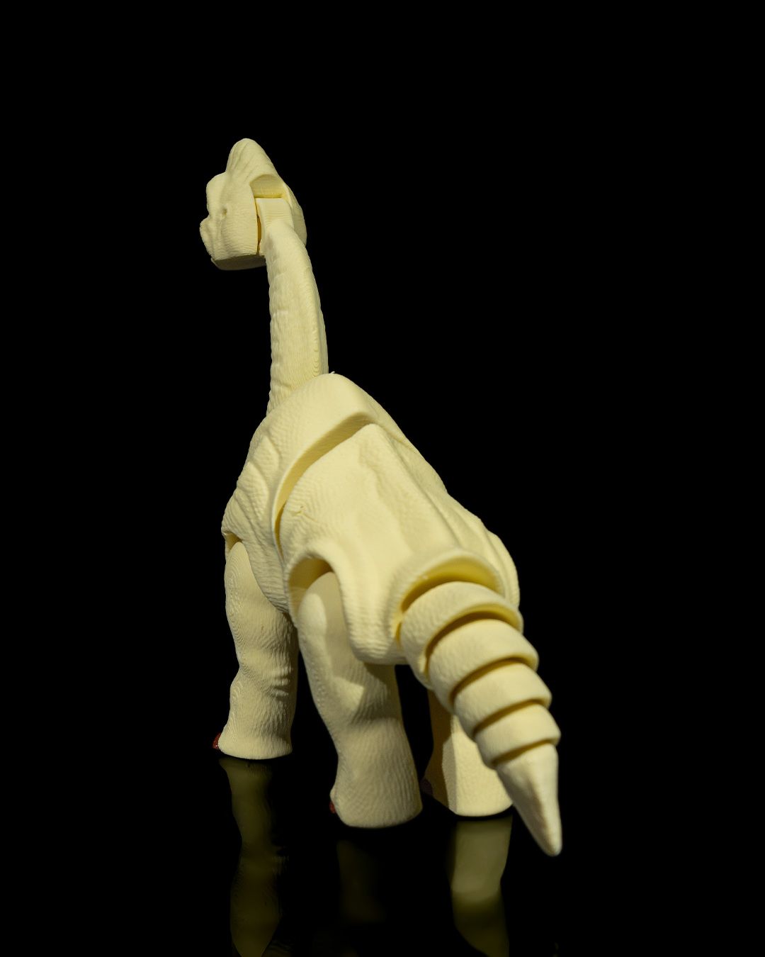 Articulated home decor gift piece