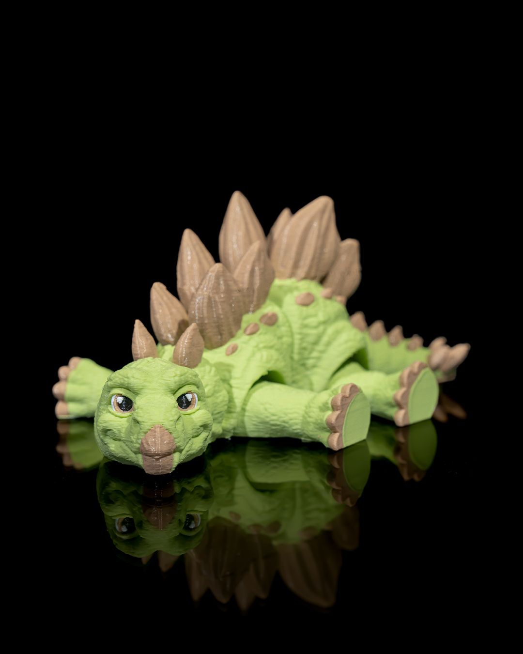 Articulated home decor gift piece