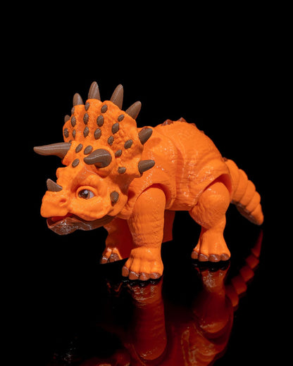 Articulated home decor gift piece