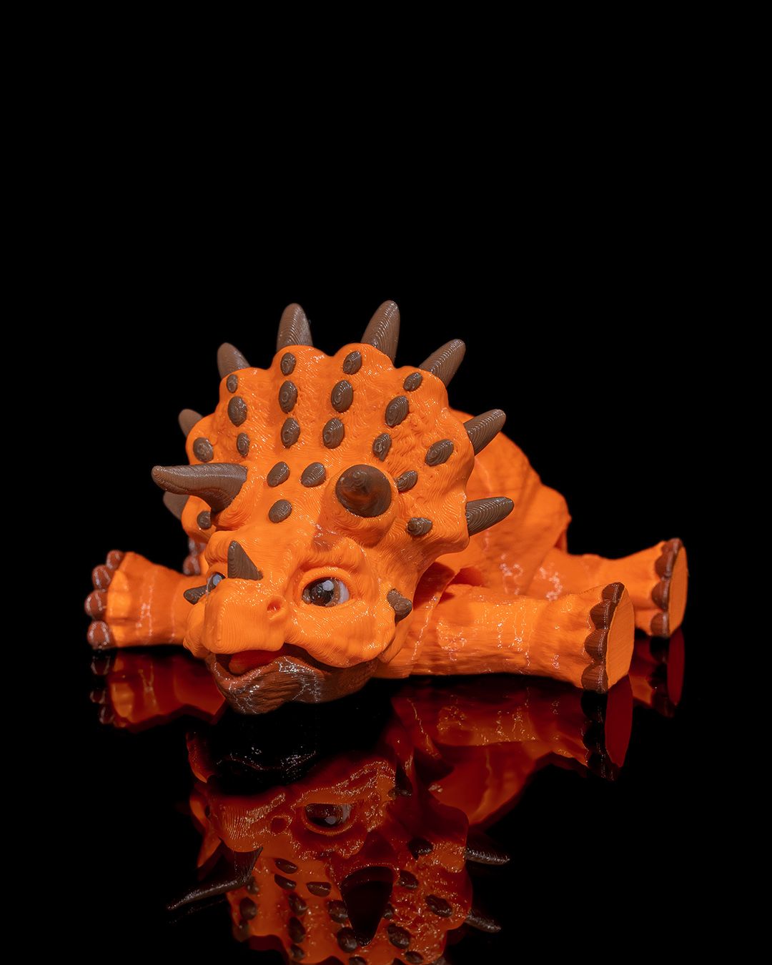 Articulated home decor gift piece