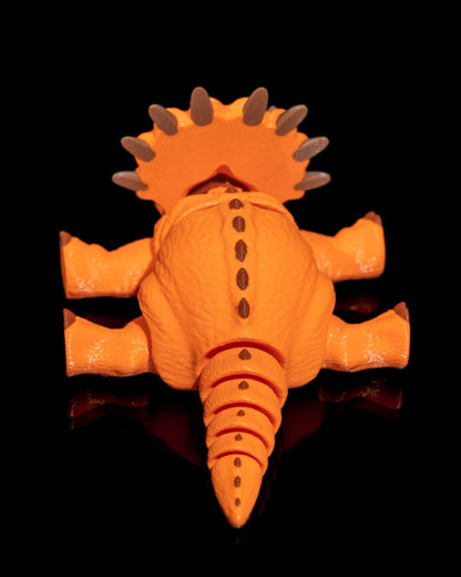 Articulated home decor gift piece