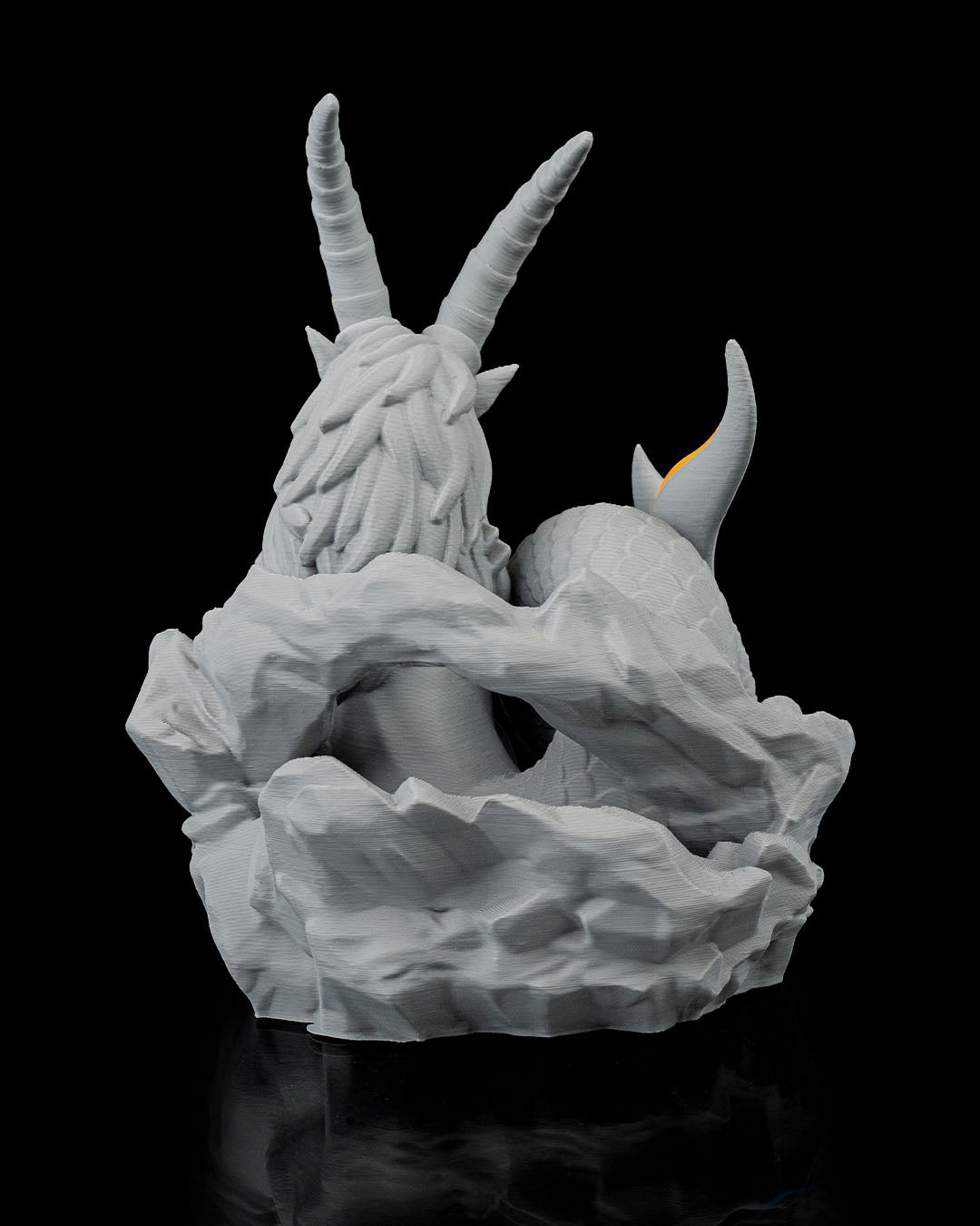 Articulated home decor gift piece