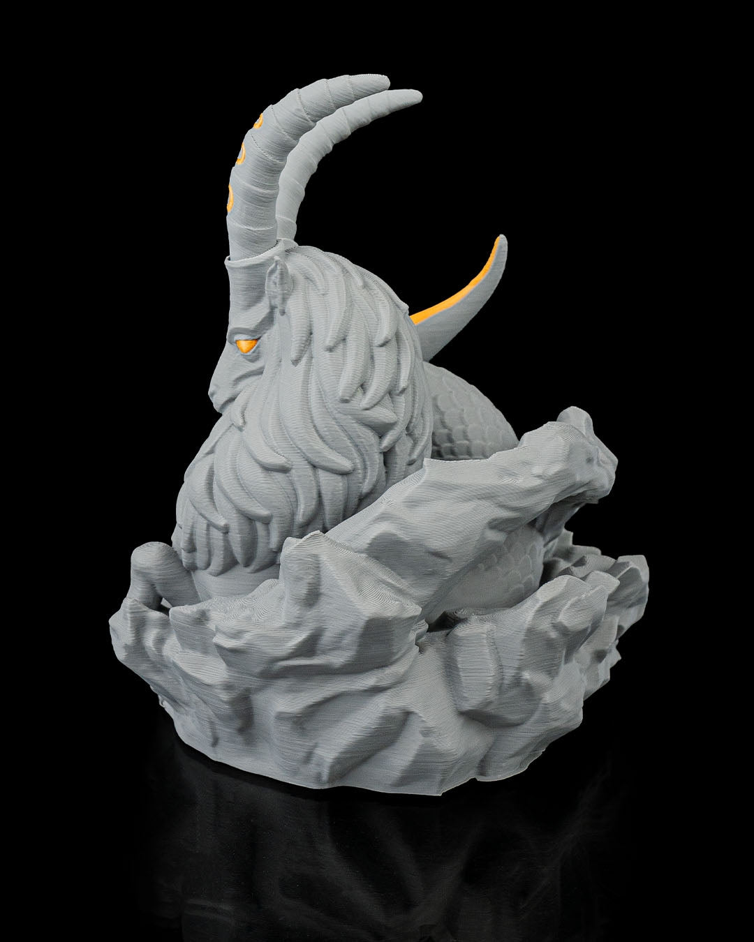 Articulated home decor gift piece