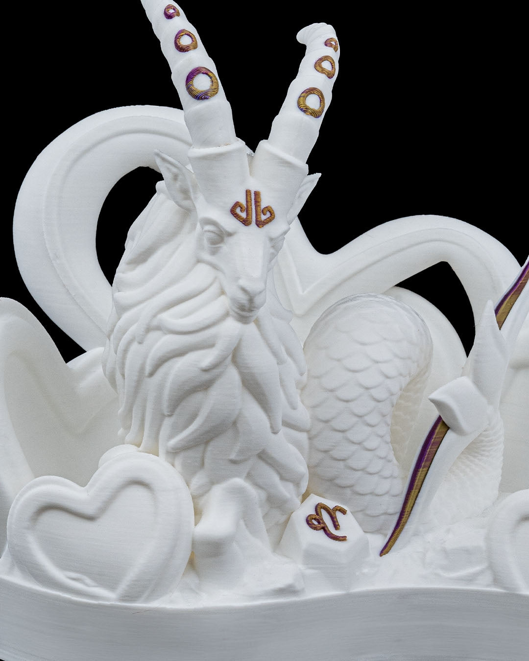 Articulated home decor gift piece