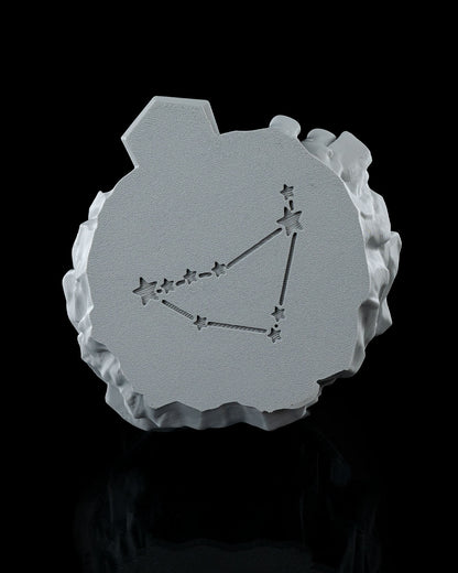Articulated home decor gift piece