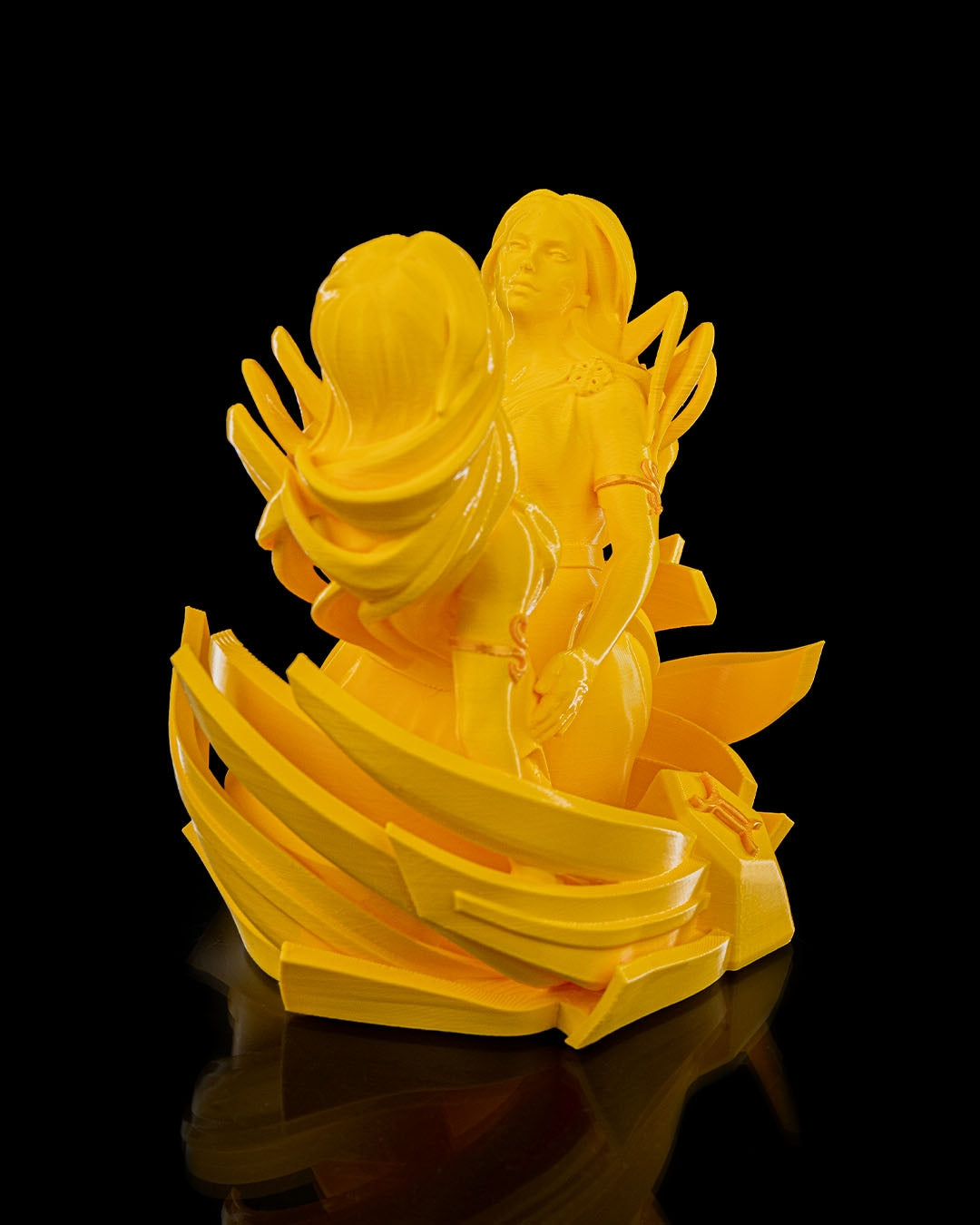 Articulated home decor gift piece