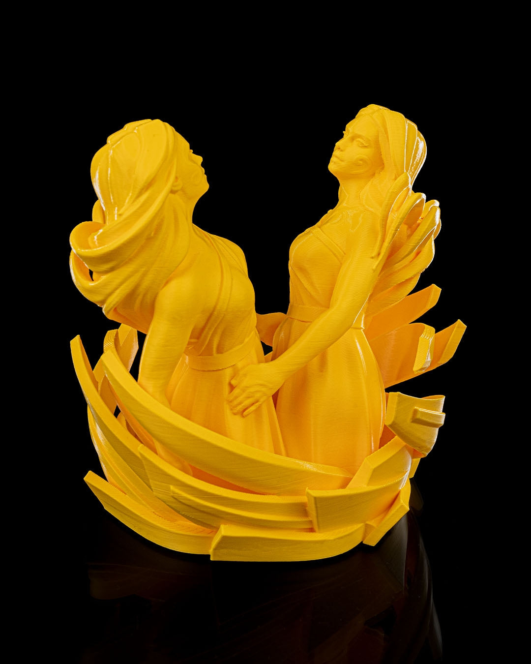 Articulated home decor gift piece