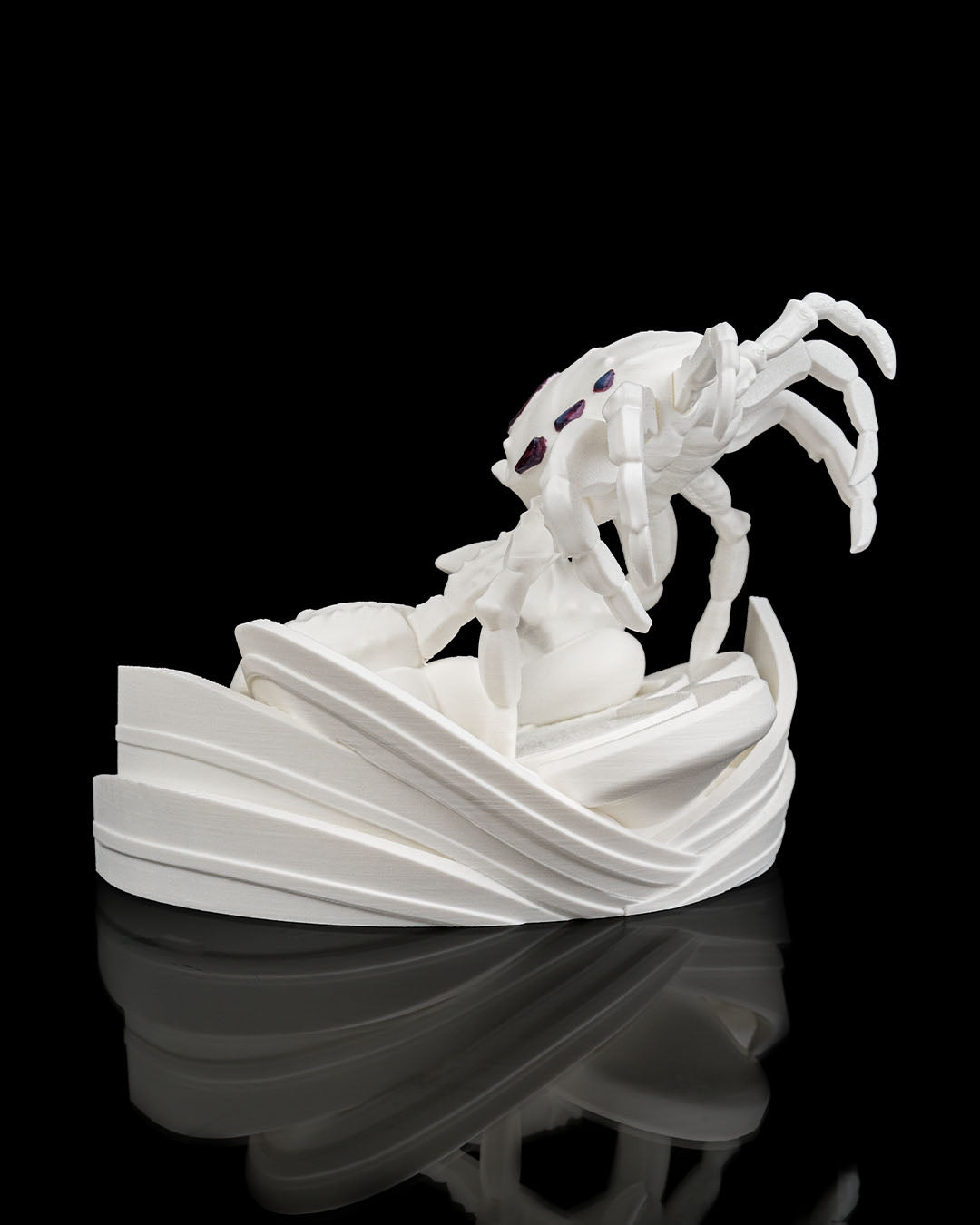 Articulated home decor gift piece