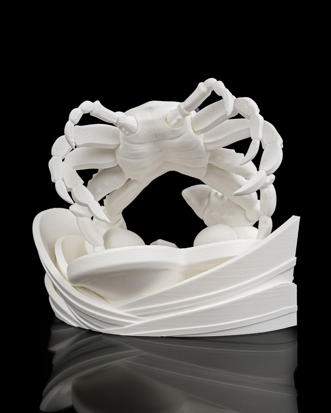 Articulated home decor gift piece