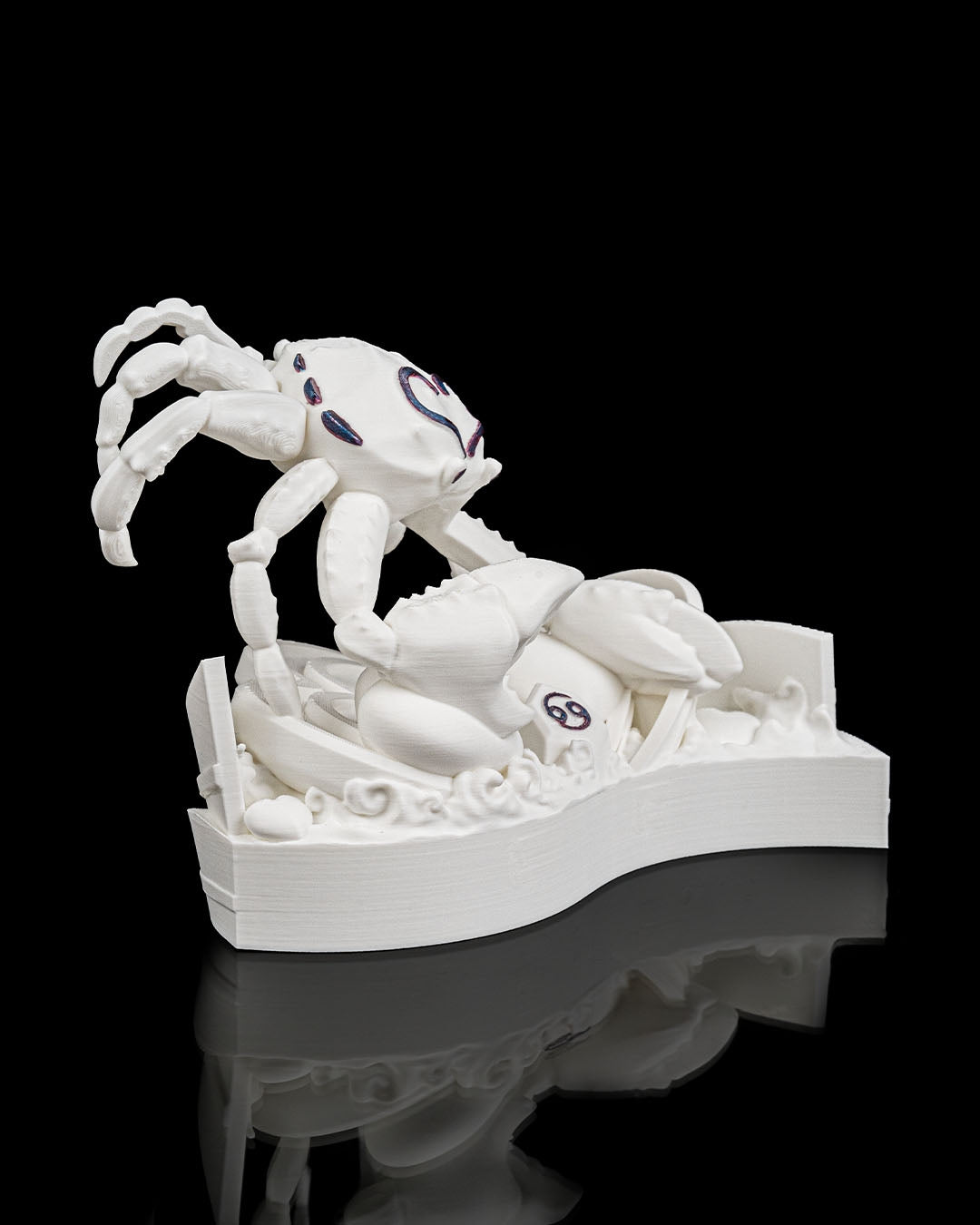 Articulated home decor gift piece