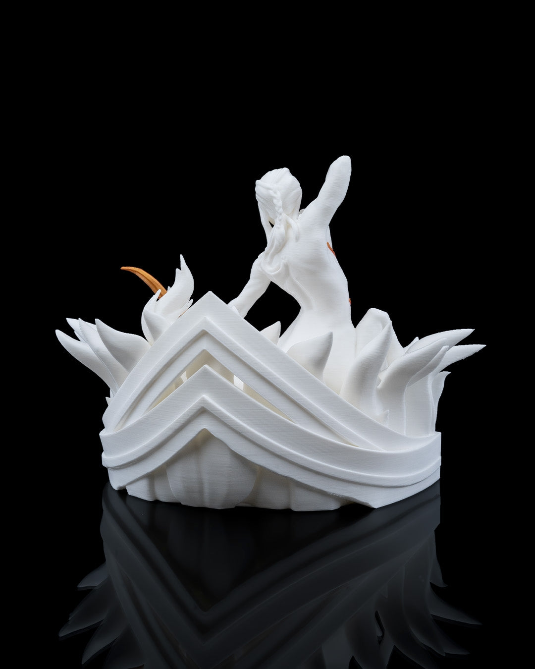 Articulated home decor gift piece
