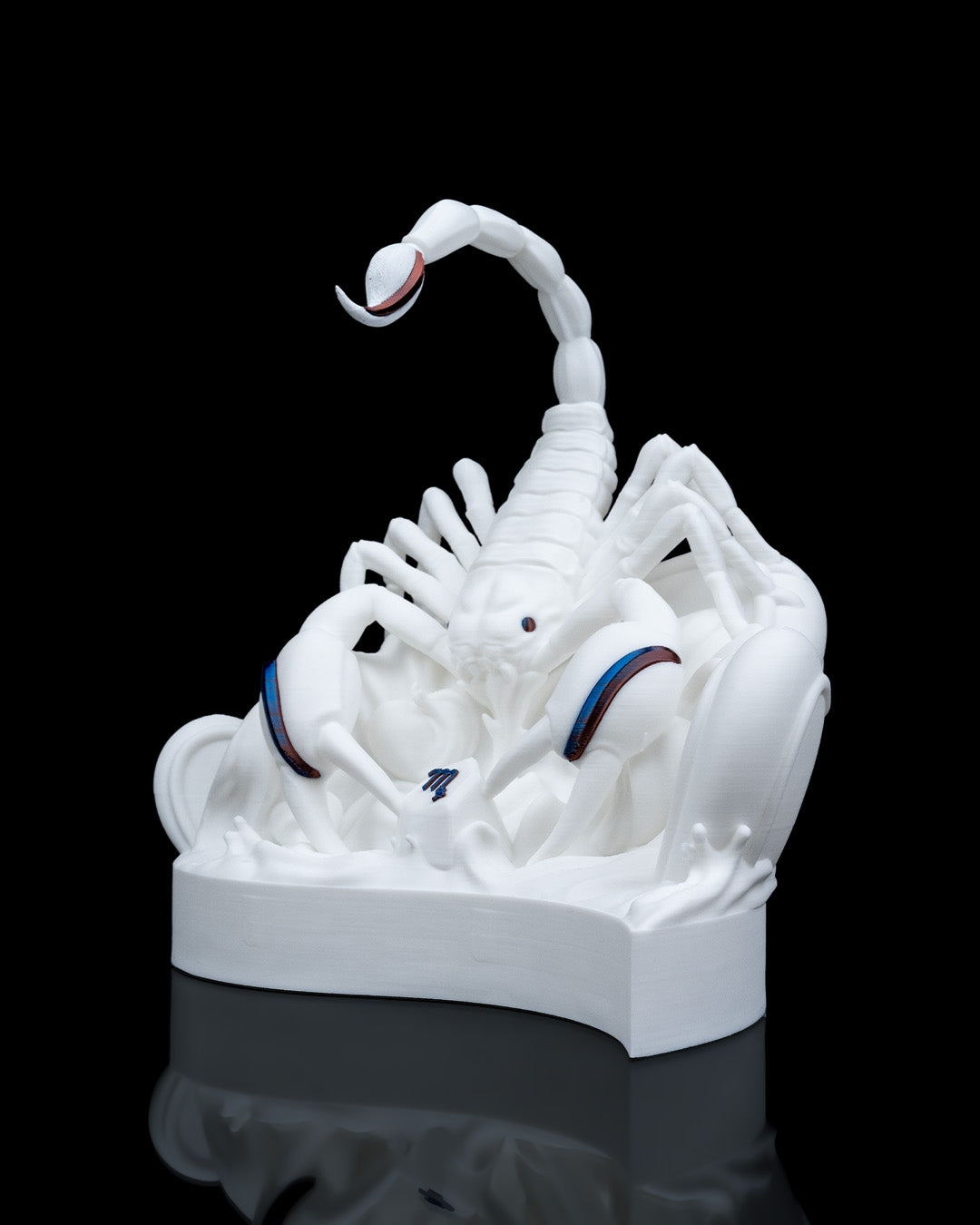 Articulated home decor gift piece