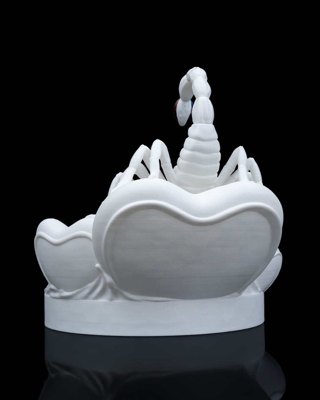 Articulated home decor gift piece
