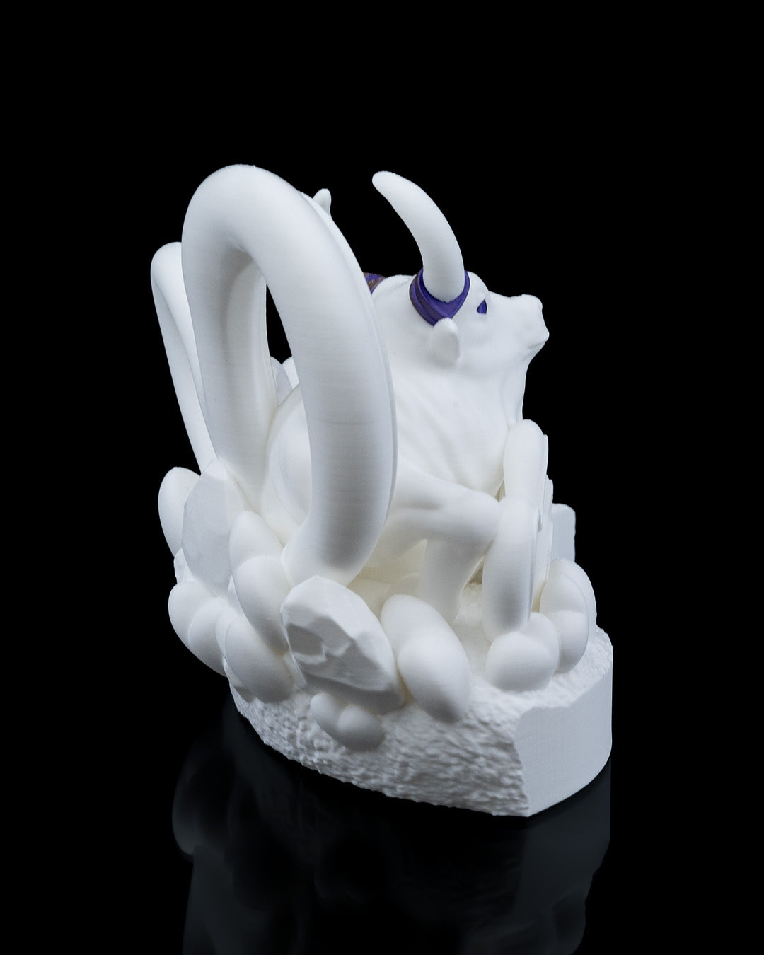 Articulated home decor gift piece
