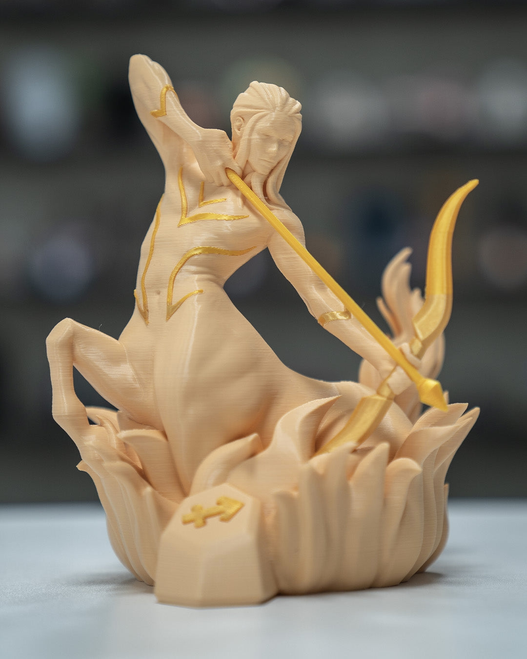 Articulated home decor gift piece