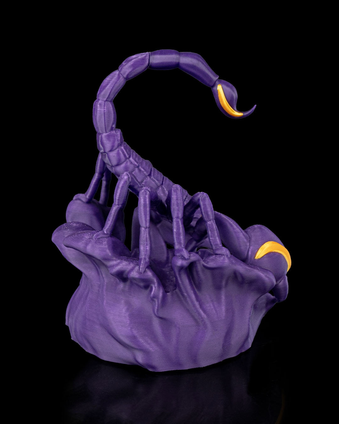 Articulated home decor gift piece