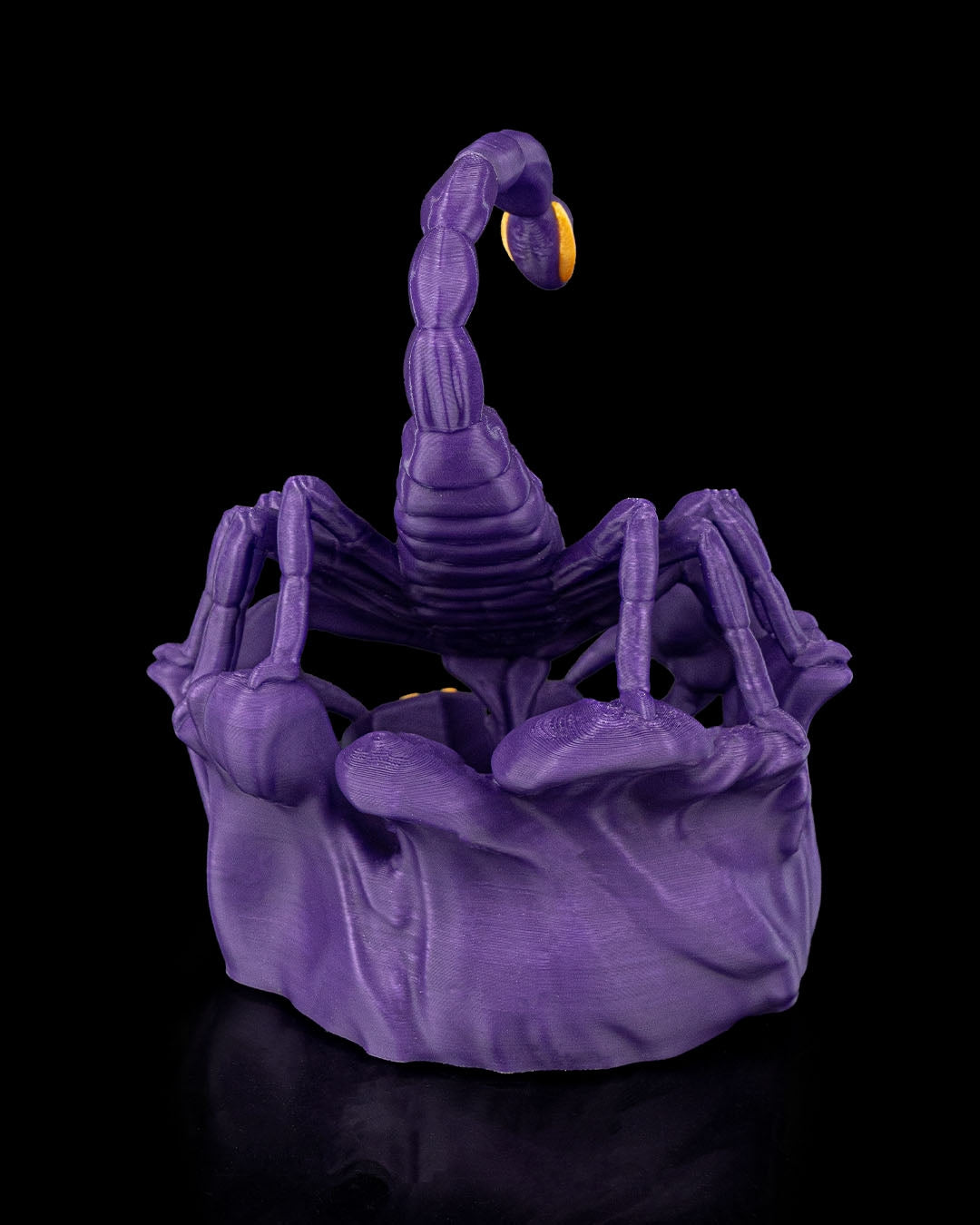 Articulated home decor gift piece