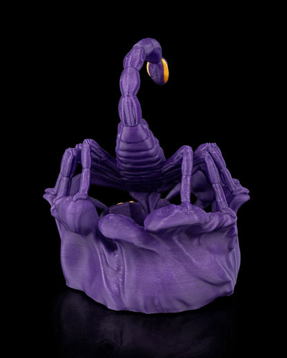 Articulated home decor gift piece
