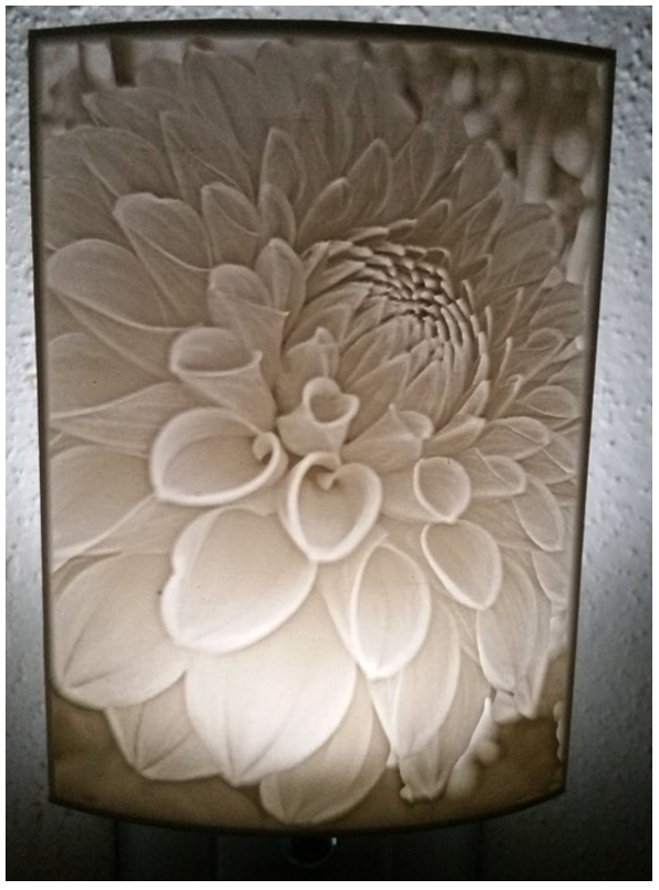 Articulated home decor gift piece