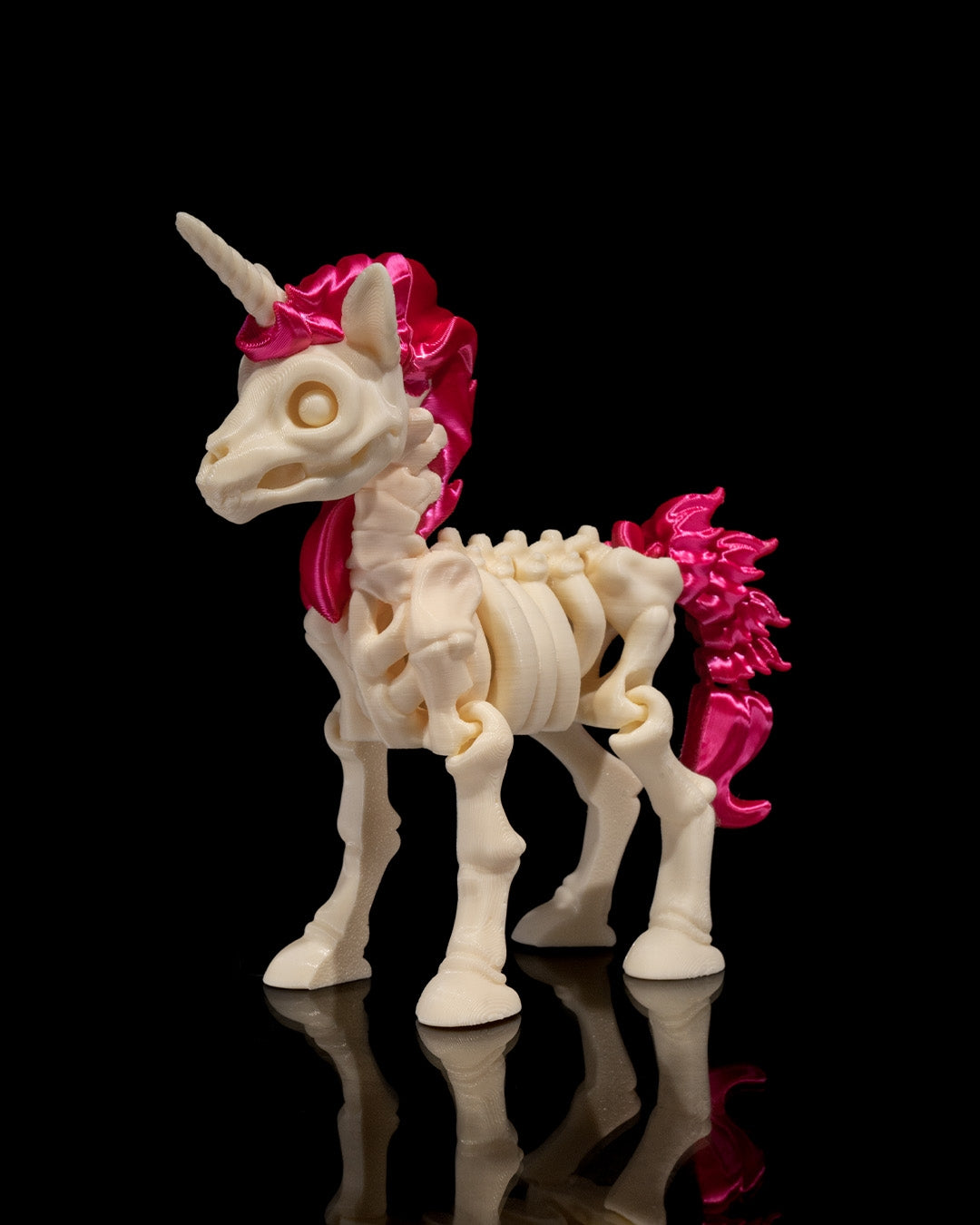 Articulated home decor gift piece