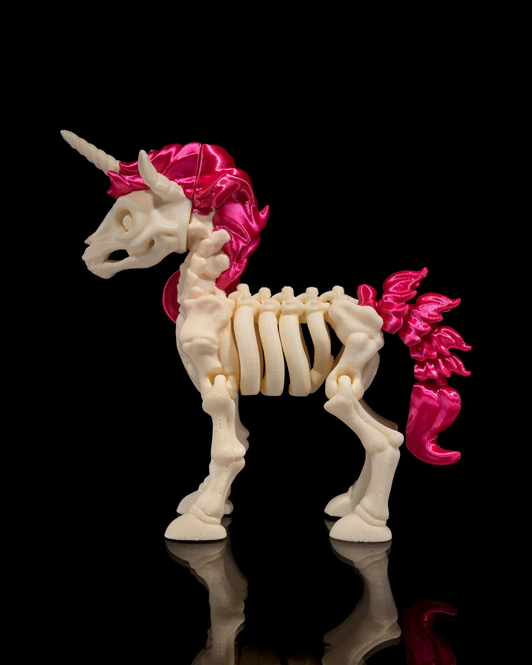 Articulated home decor gift piece