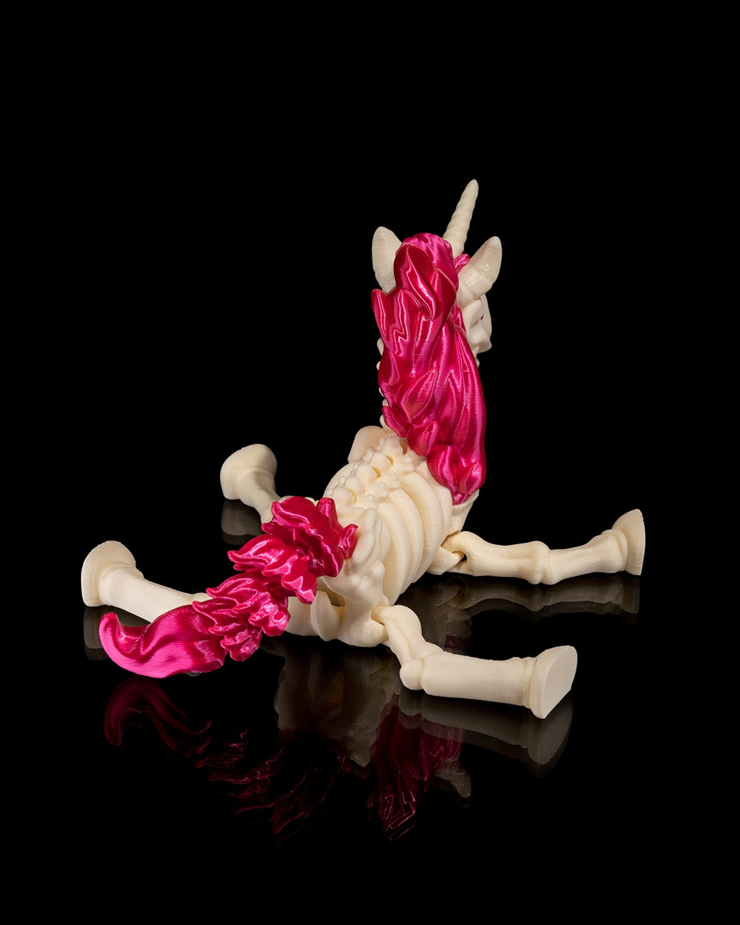 Articulated home decor gift piece