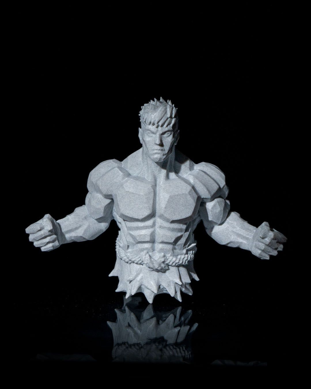 Articulated home decor gift piece