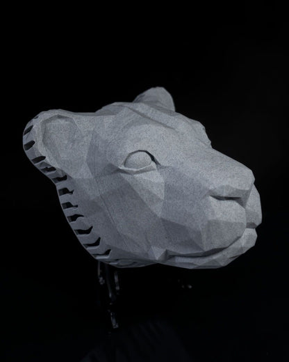 Articulated home decor gift piece