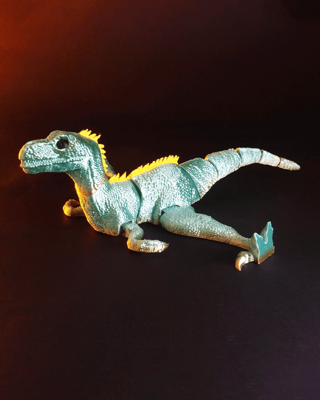 Epic Articulated Velociraptor – Fierce Flexibility at Your Fingertips 🦖 | Unique Home Decor Gift – handcrafted 3D printed decor gift