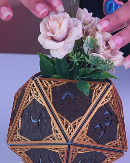 🌿 Elven D20 Plant Pot – Nature’s Critical Companion! 🎲✨ | Unique Home Decor Gift